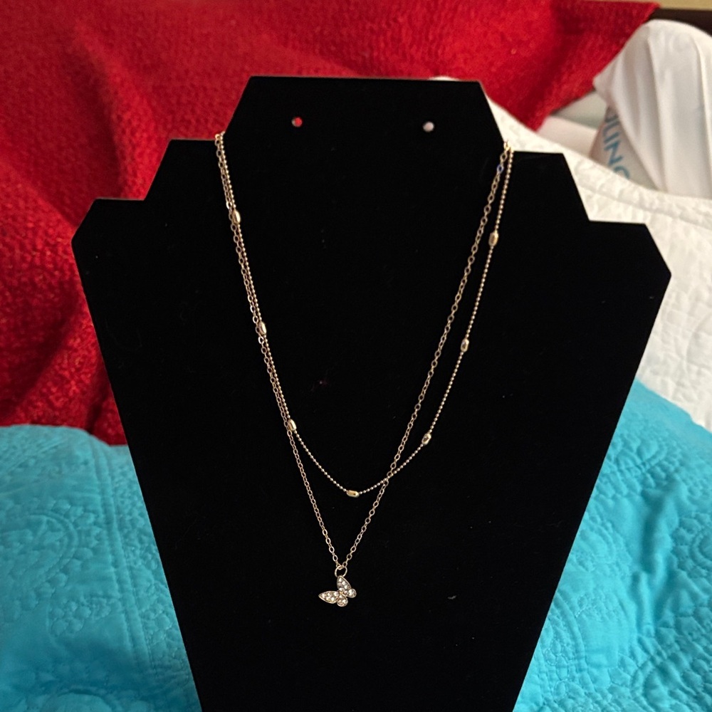 Elegant Gold Butterfly Pendant Necklace